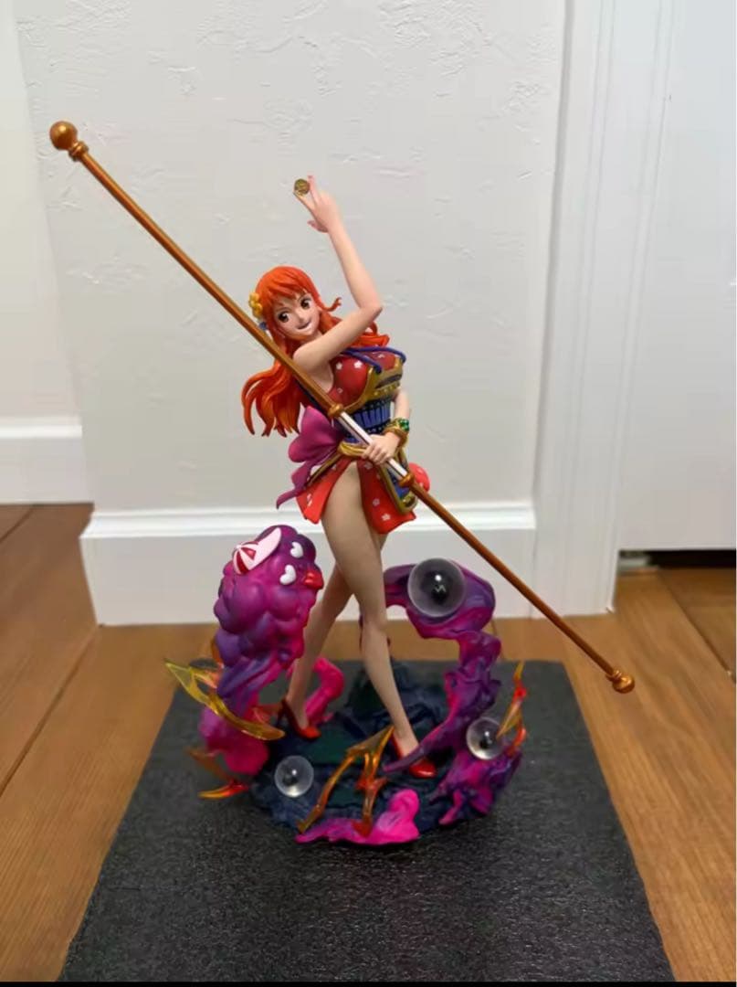 ワンピース　ナミ　フィギュア　海外製 30cm