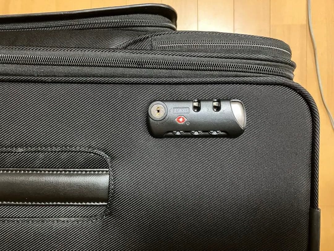 サムソナイト　Samsoniteソフトキャリーブラック旅行カバンスーツケースM