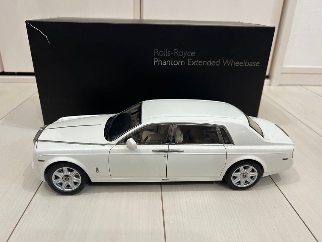 特価 1/18 ロールスロイス ファントム Extended Wheelbase
