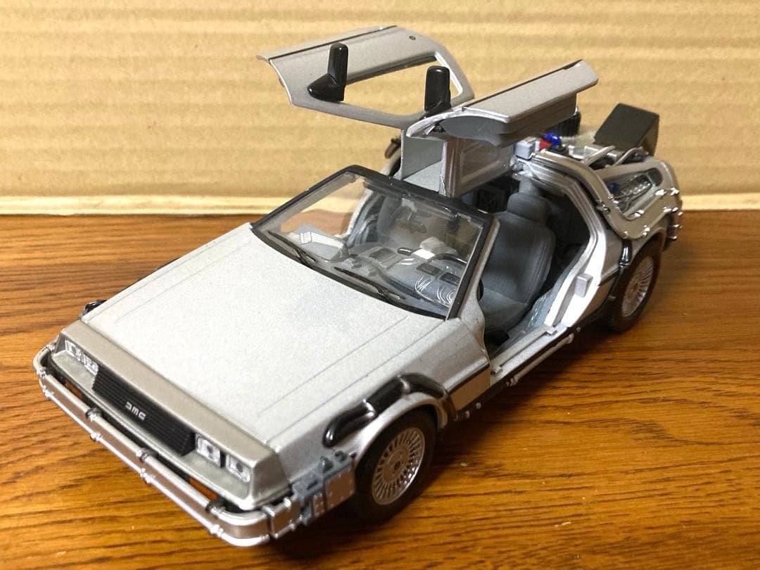 WELLY 映画 バックトゥザフューチャー デロリアン 1/24 ミニカー 現状
