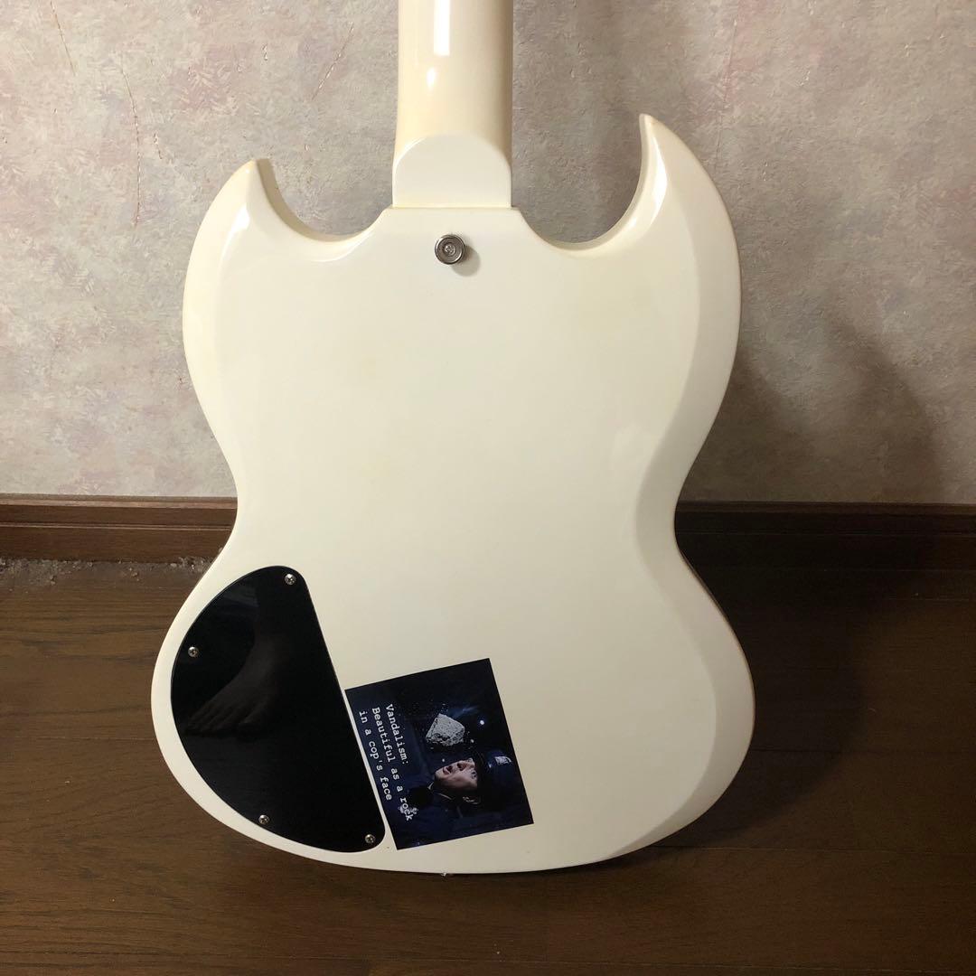 Blitz by Aria Pro Ⅱ SGステッカー付きホワイトエレキギター