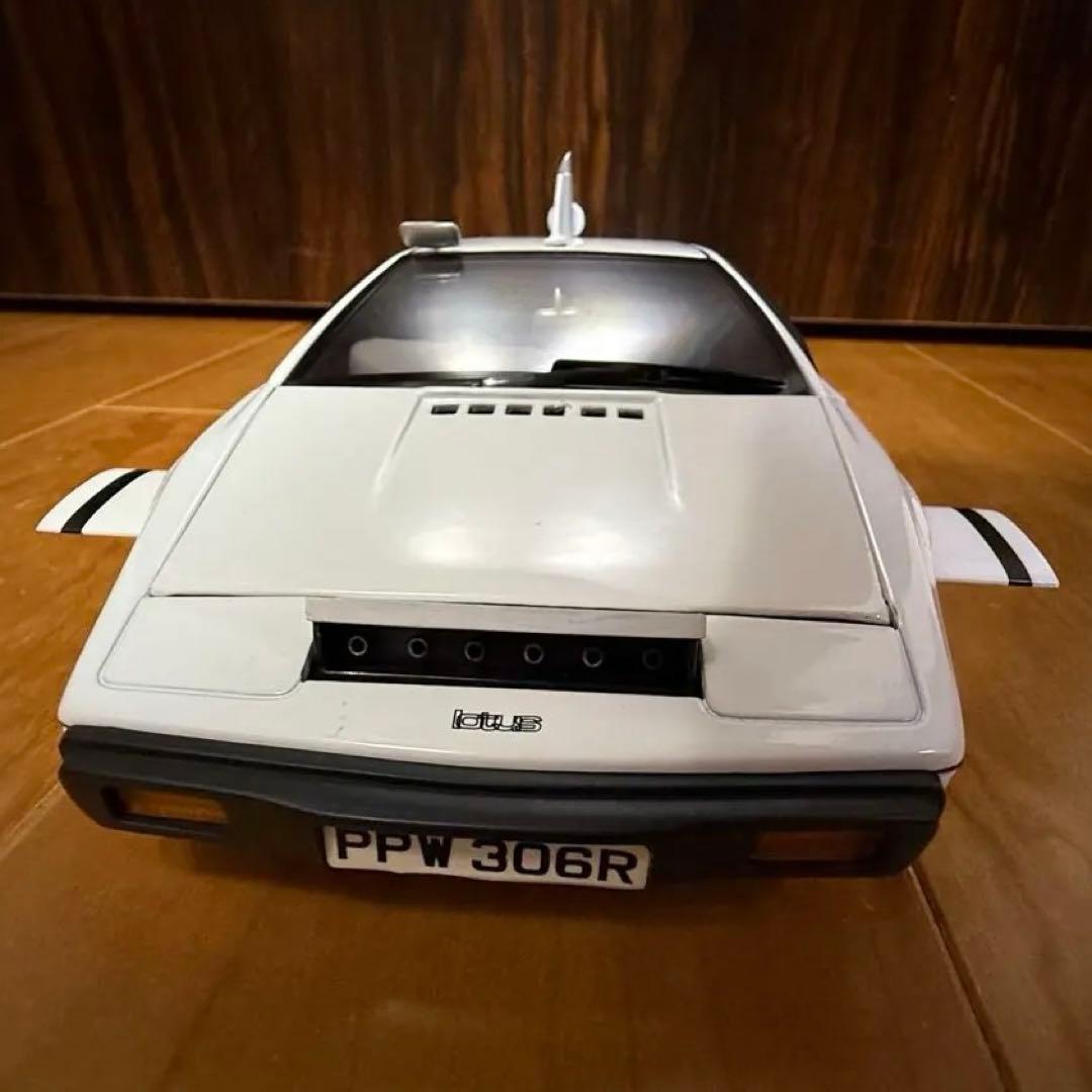 007ロータスエスプリ ボンドカー JOYRIDE 1/18