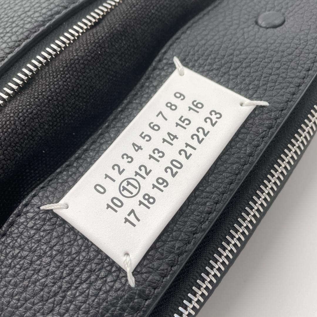 05　メゾンマルジェラ 5AC ディアスキンショルダーバッグ　レザーBAG