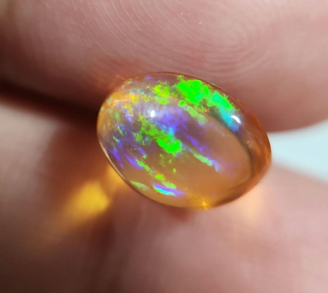 天然ファイアーオパール 2.440ct