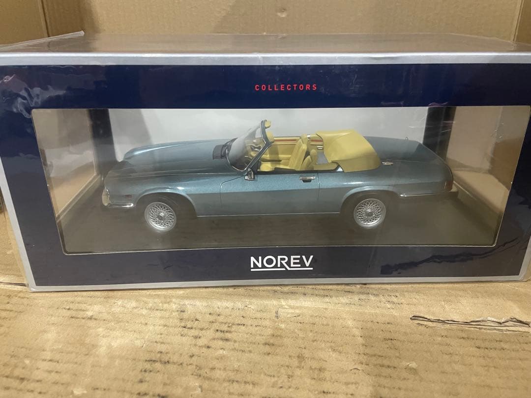 ノレブ 1/18 ジャガー XJ-S 5.3 H.E. コンバーチブル 1988