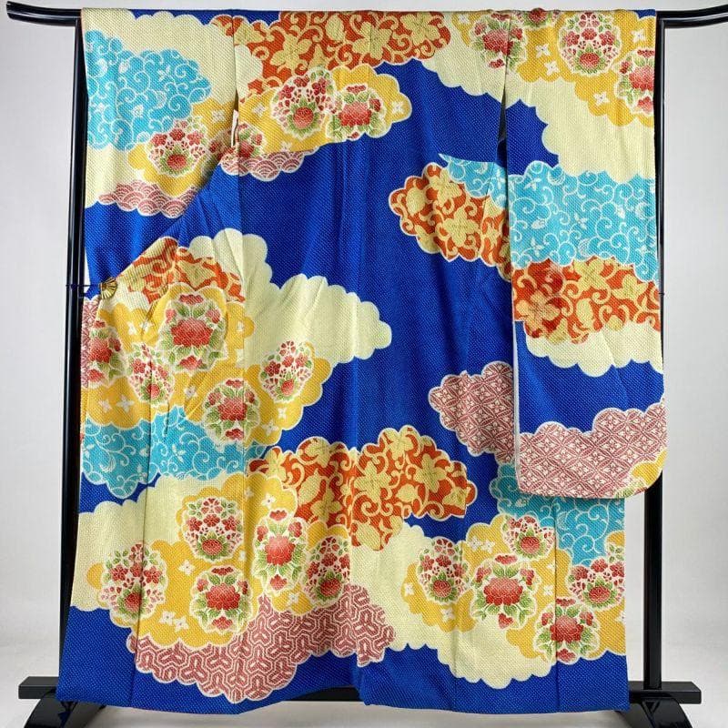 藤娘きぬたや 青地雲取り 総絞り 振袖　花唐草