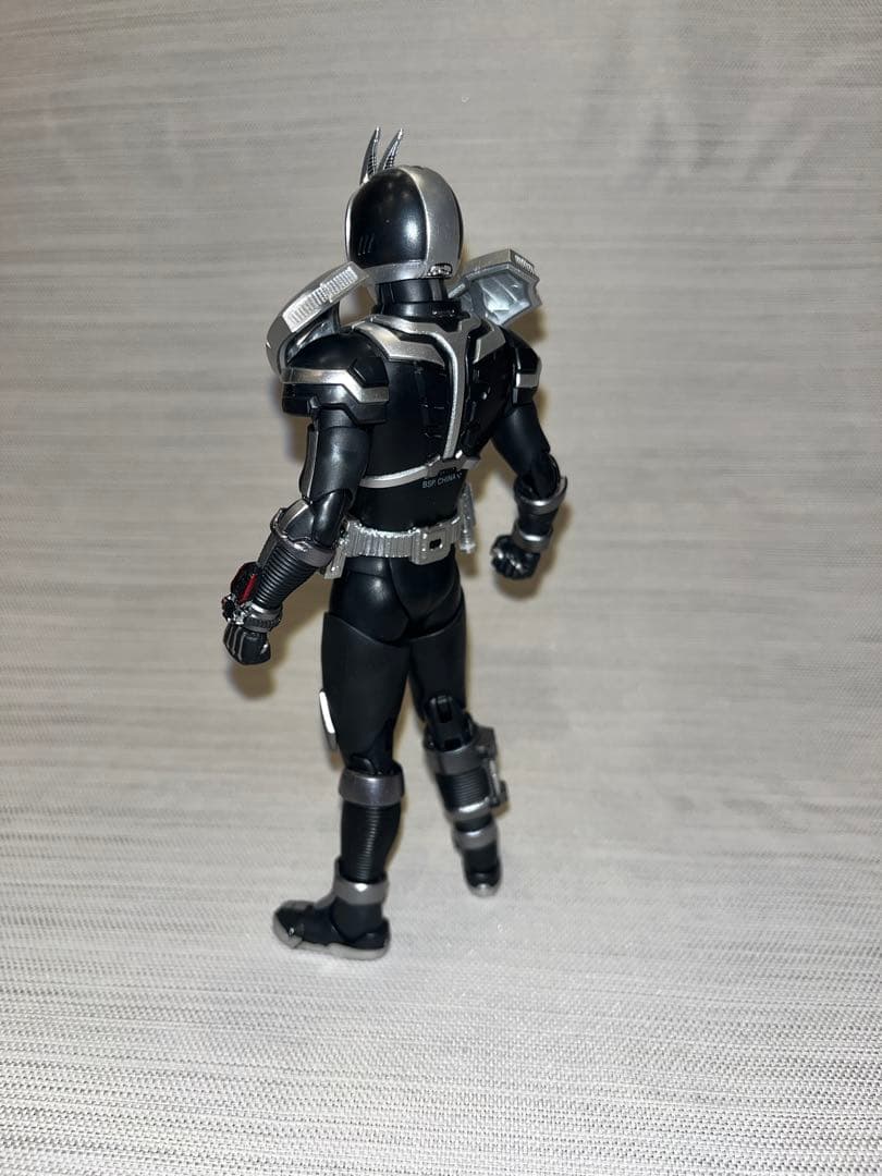 S.H.Figuarts(真骨彫製法)仮面ライダーファイズ アクセルフォーム