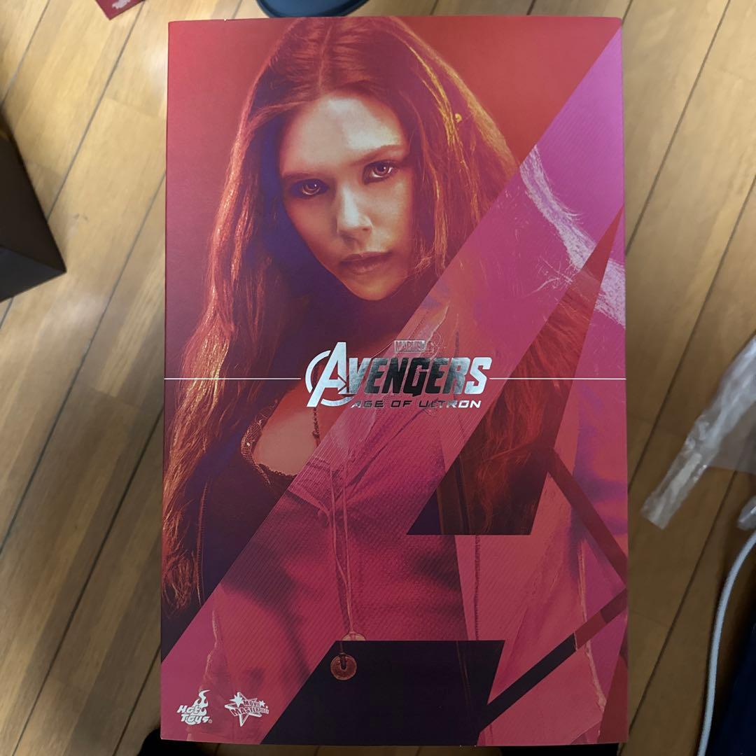 アベンジャーズ スカーレット・ウィッチホットトイズ フィギュア