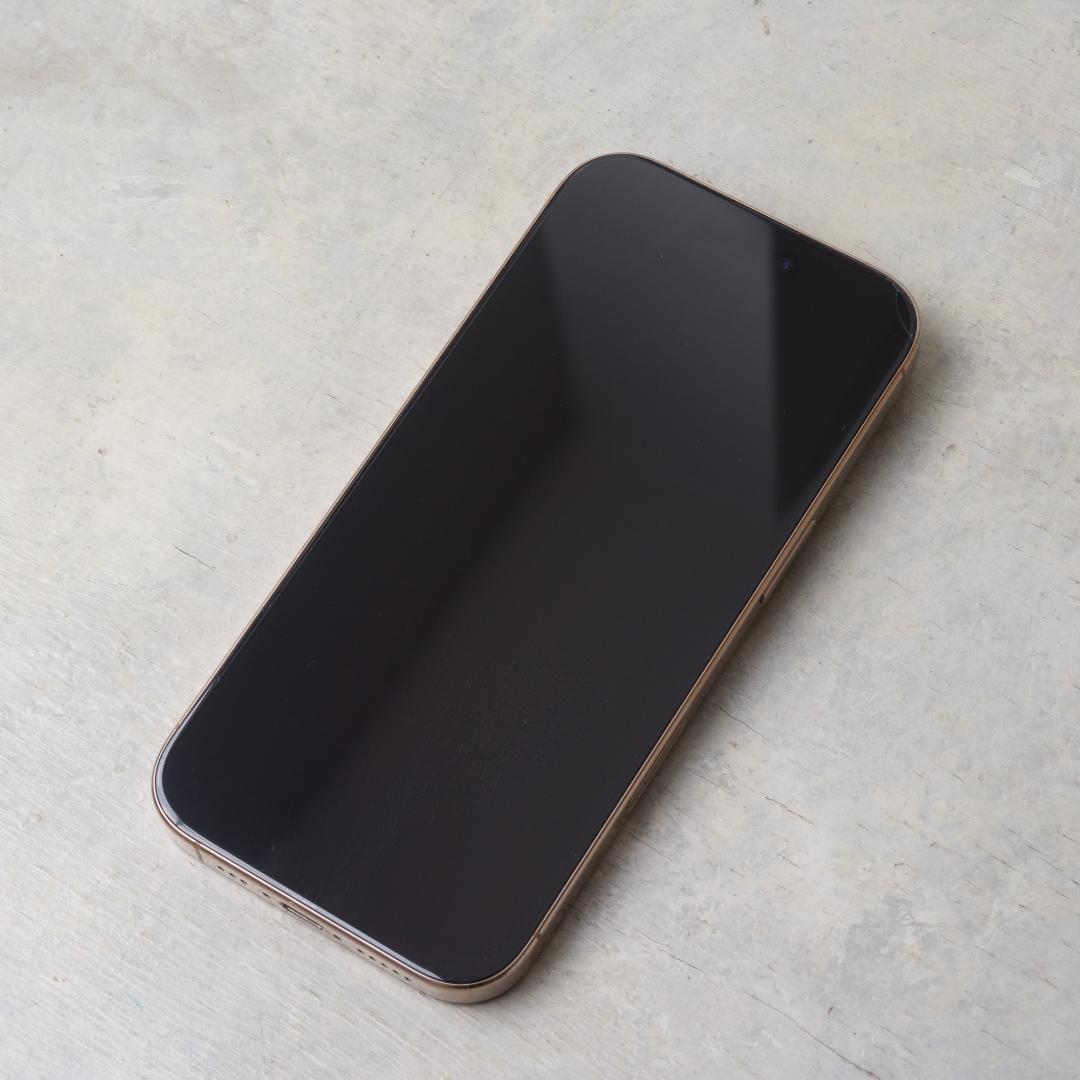 iPhone 16 Pro 256GB デザートチタニウム