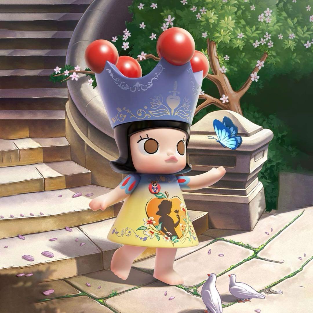 MEGA  MOLLY 1000%  White新品未使用