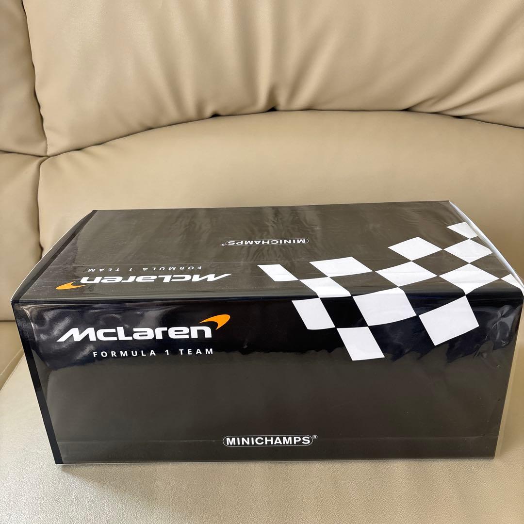 1/18 ミニチャンプス マクラーレンMCL36 D.リカルド