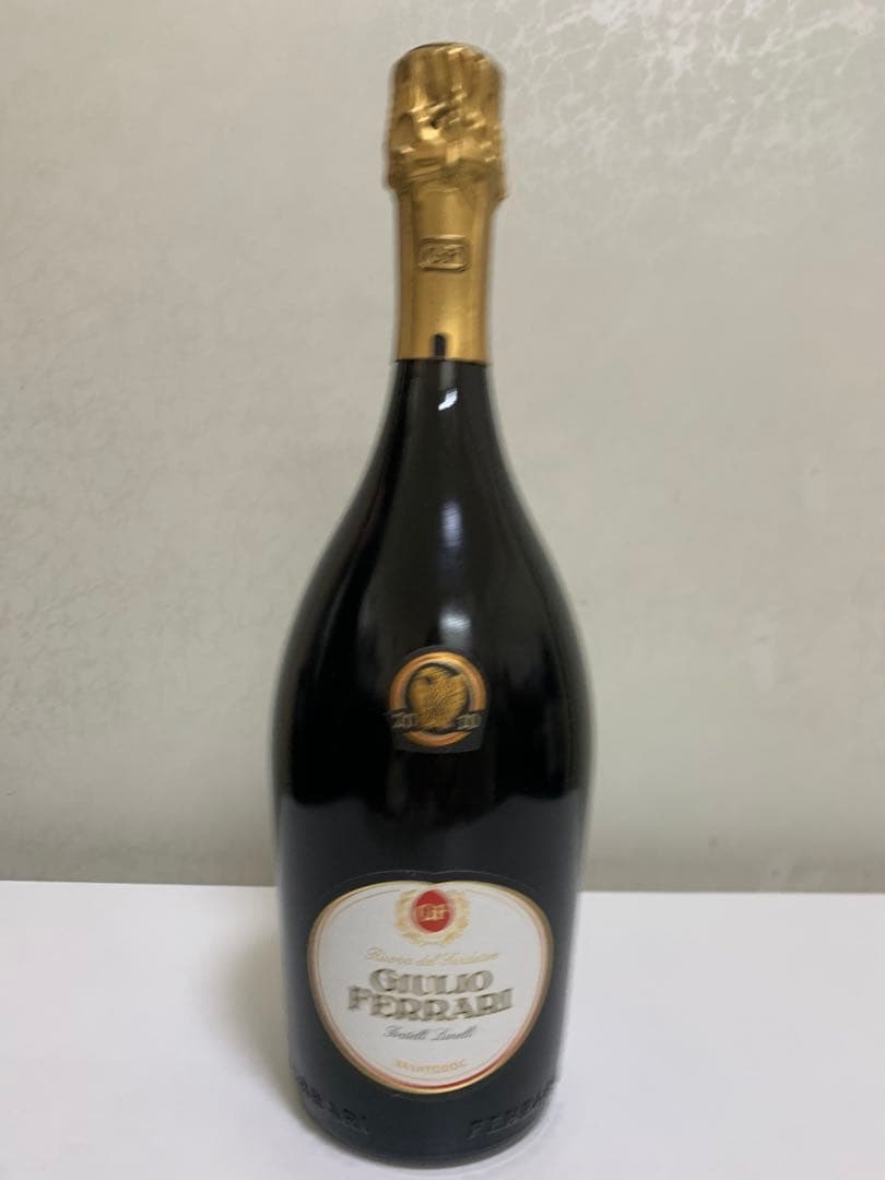 新品　ジュリオ フェッラーリ リゼルヴァ デル フォンダトーレ 2010 木箱入