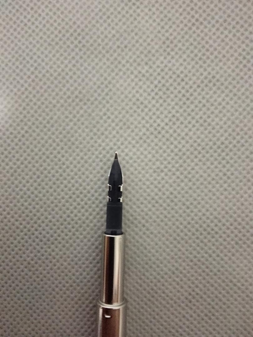 パイロット　万年筆　キャップレスデシモ　三角研ぎ