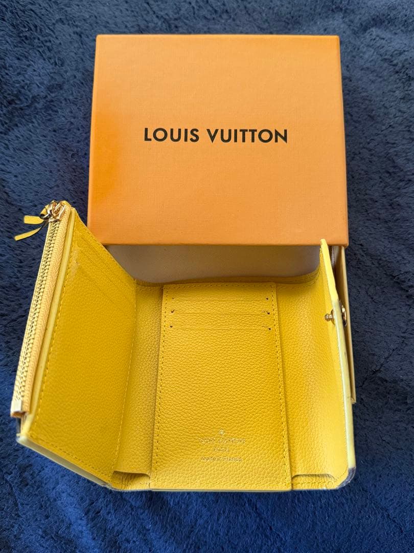 LV財布