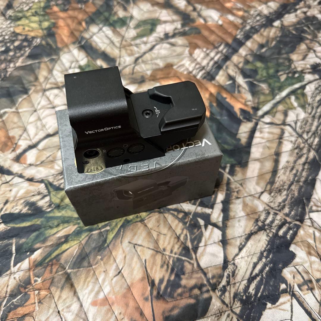 ベクタードットサイトVECTOR OPTIC レールマウント付き