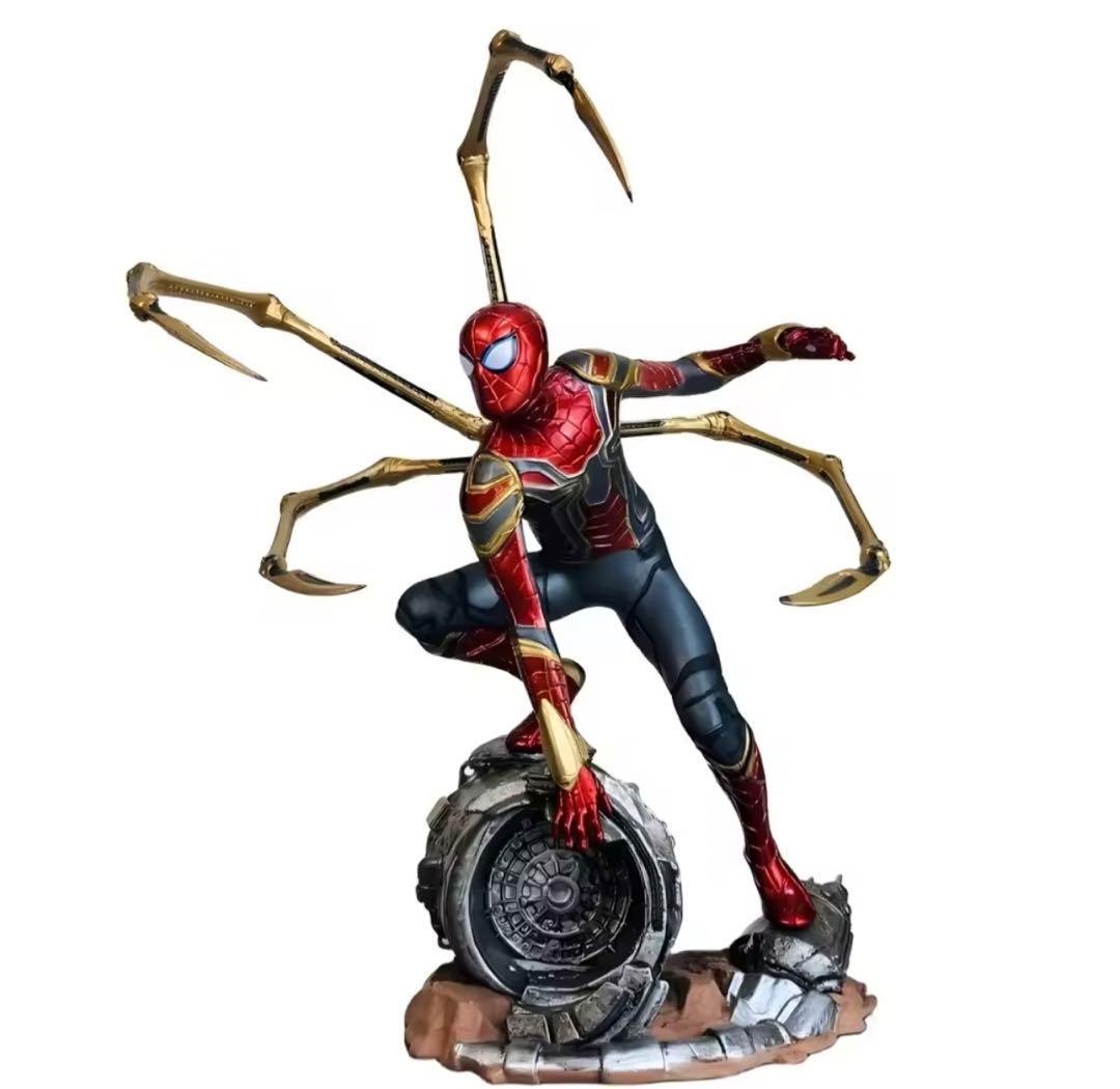 スパイダーマン　アイアンマン　アベンジャーズ　フィギュア