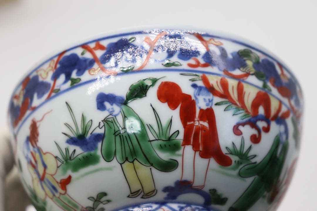 中国　大明万暦年製　青華五彩人物紋碗　木箱入　送料込み0321