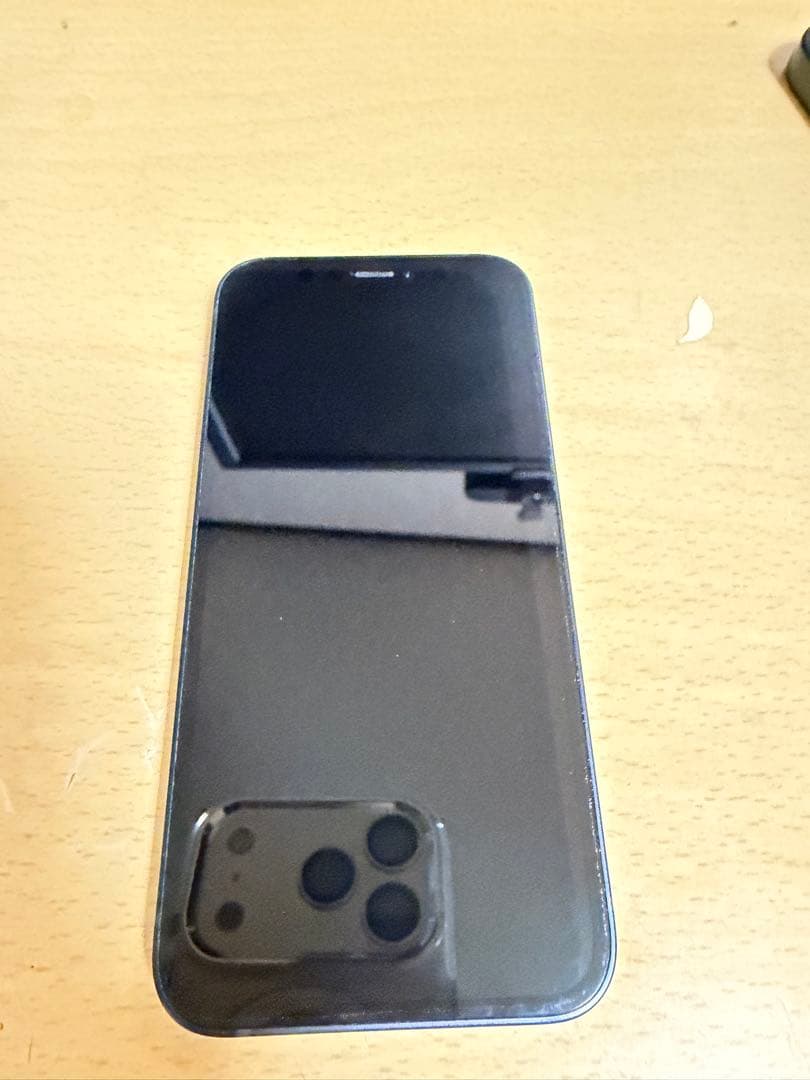 iPhone12mini ブラックケース付き