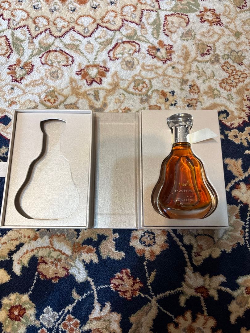 Hennessy Paradisブランデーヘネシーパラディーミニ ブックケース