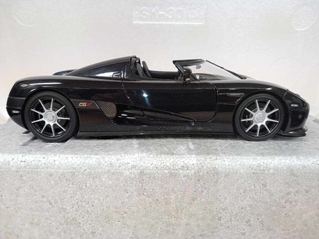 オートアート 1/18 ケーニグセグCCX 黒 ミニカー