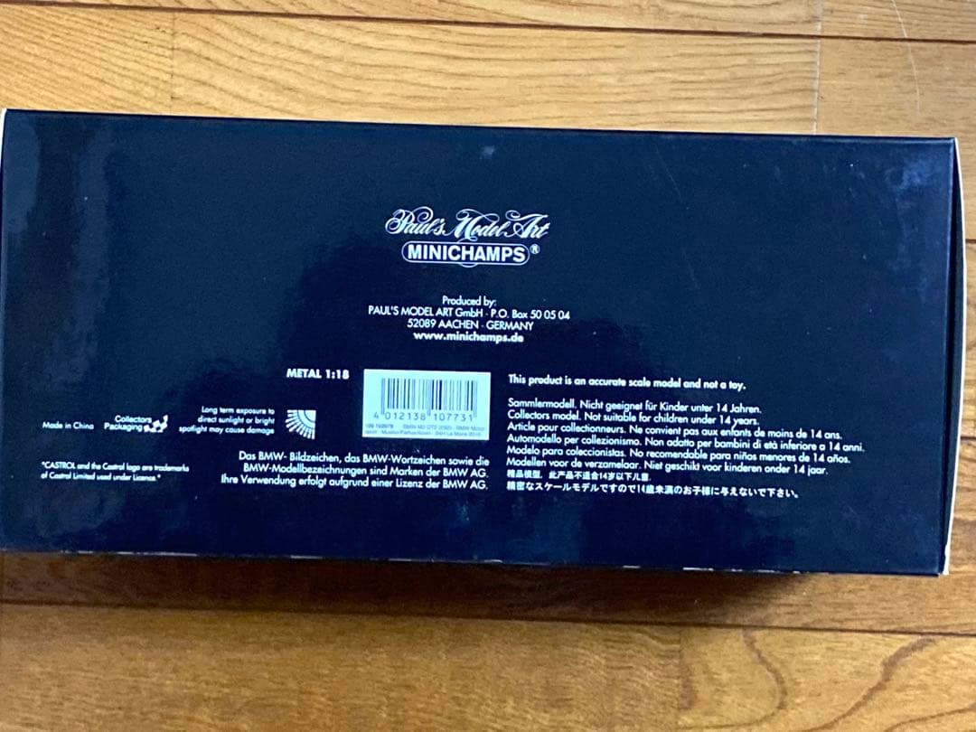 BMW M3 GT2 Le Mans 2010ミニカー 1/18