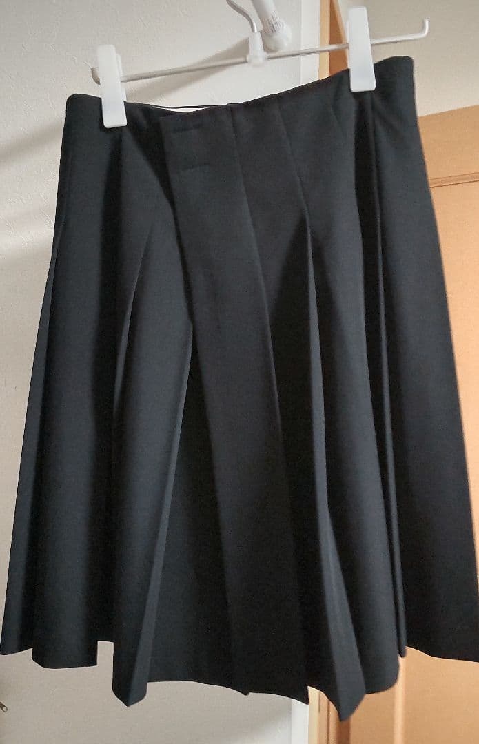 COMME des GARÇONS 本ライン 巻きプリーツスカート 黒