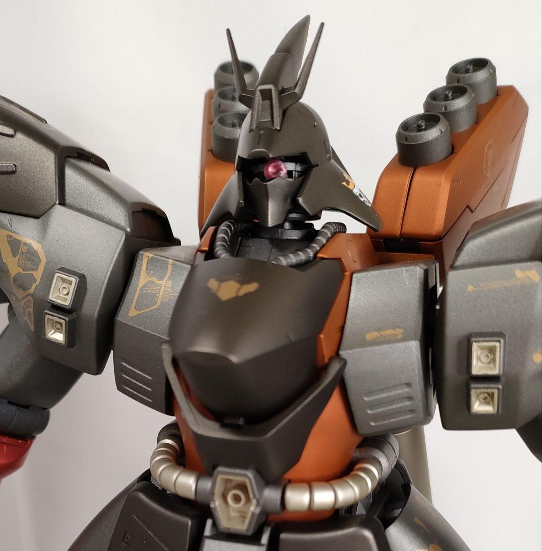 ガンプラ 塗装済完成品 MG MSN-04 サザビー
