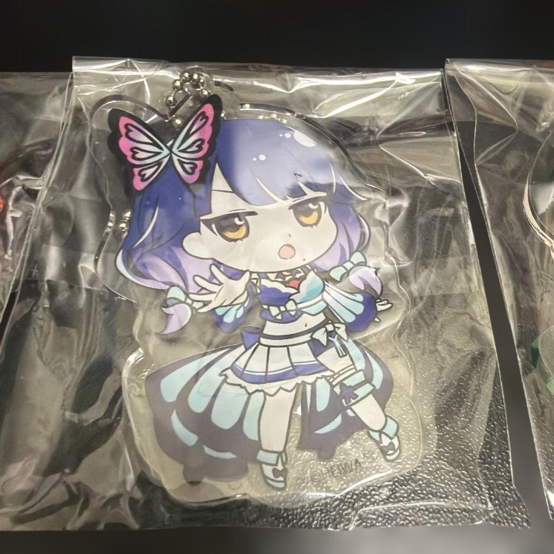 A*A様 【新品未開封】激レア/非売品　ハルルナ アクリルキーホルダー