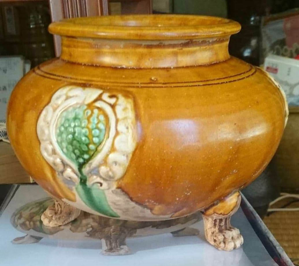 【唐三彩】三彩鍑（ふく・獣足三脚噐)