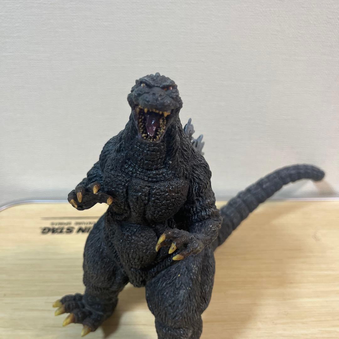 ゴジラ　ジオラマ　フィギュア