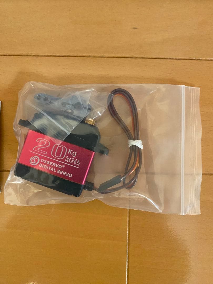 タミヤタイレルP34アルゼンチンGP、ESC とサーボ付き