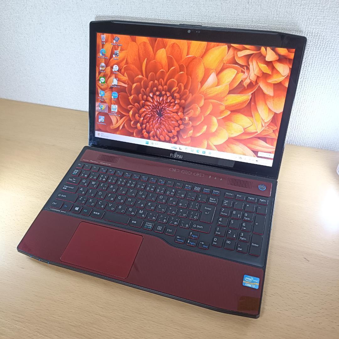 Windows11 Core i7 ノートPC SSD メモリ8GB 富士通 赤