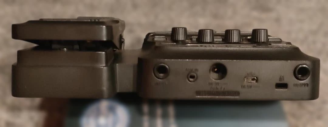 ZOOM G1X FOUR 中古