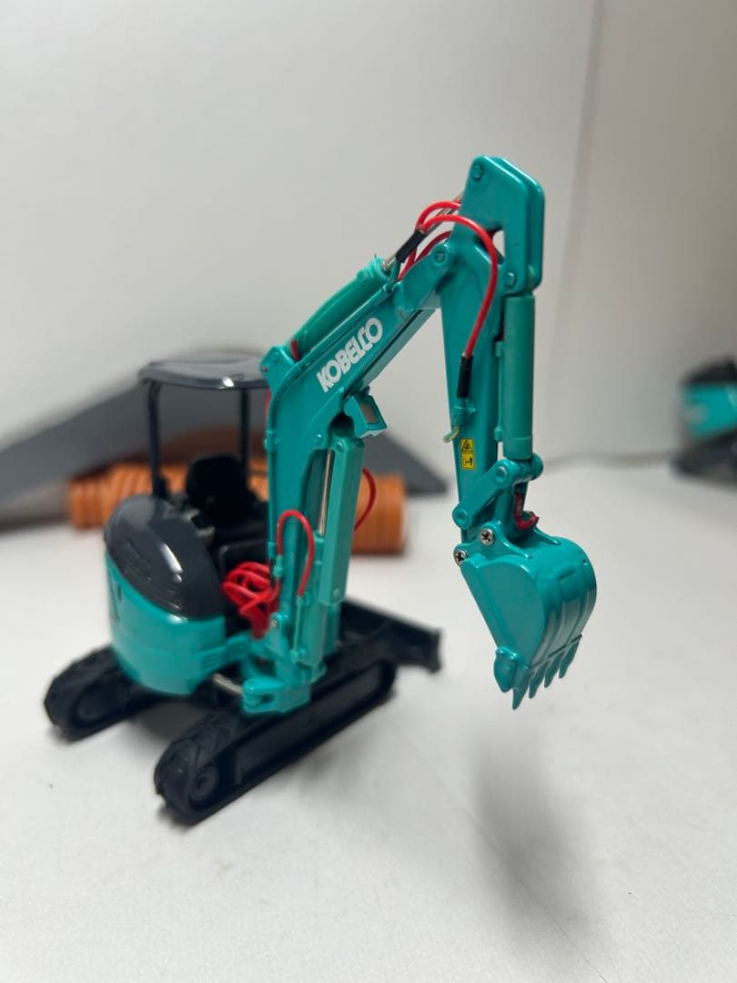 ミニカー KOBELCO sk28sr