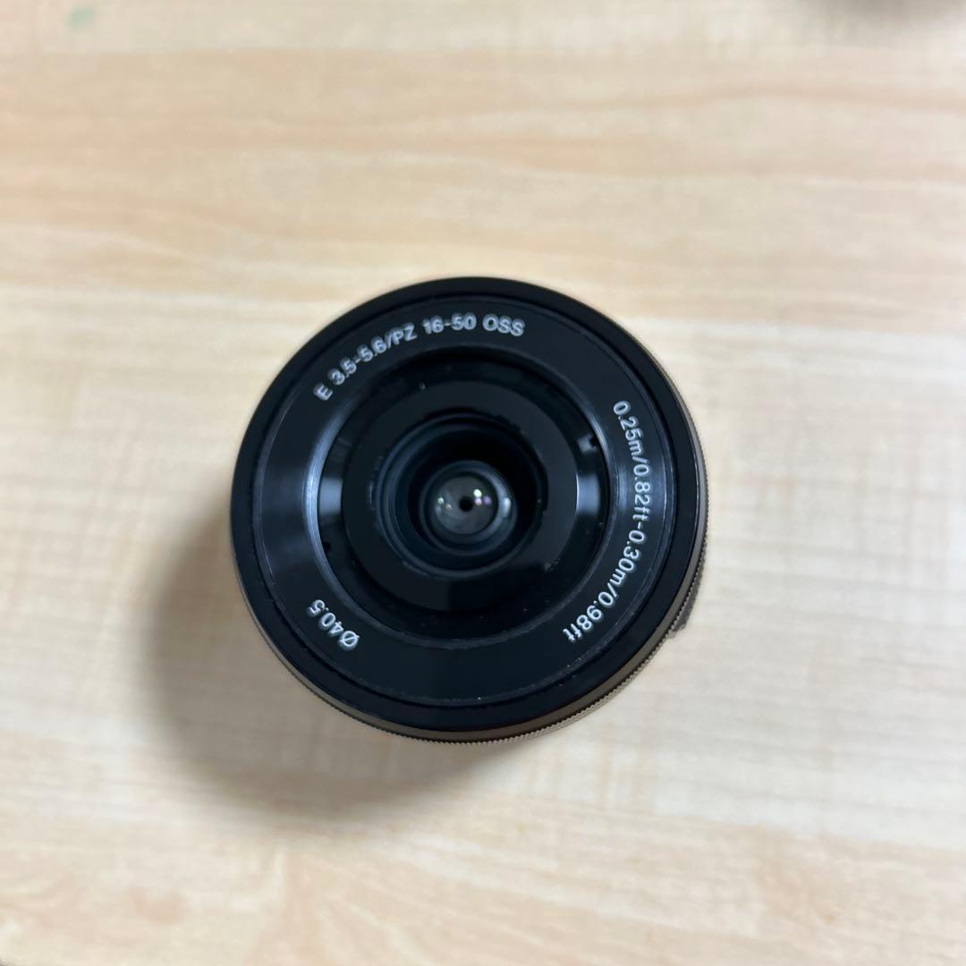 Sony E 3.5-5.6/PZ 16-50 OSS レンズ