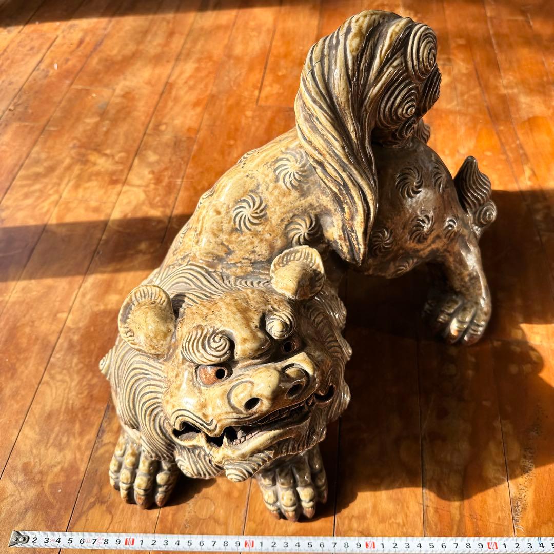獅子の置物