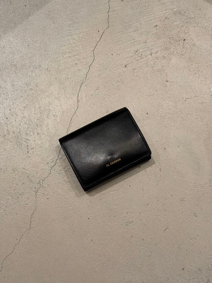 [ 最安値 ] JIL SANDER ブラックレザー三つ折り財布