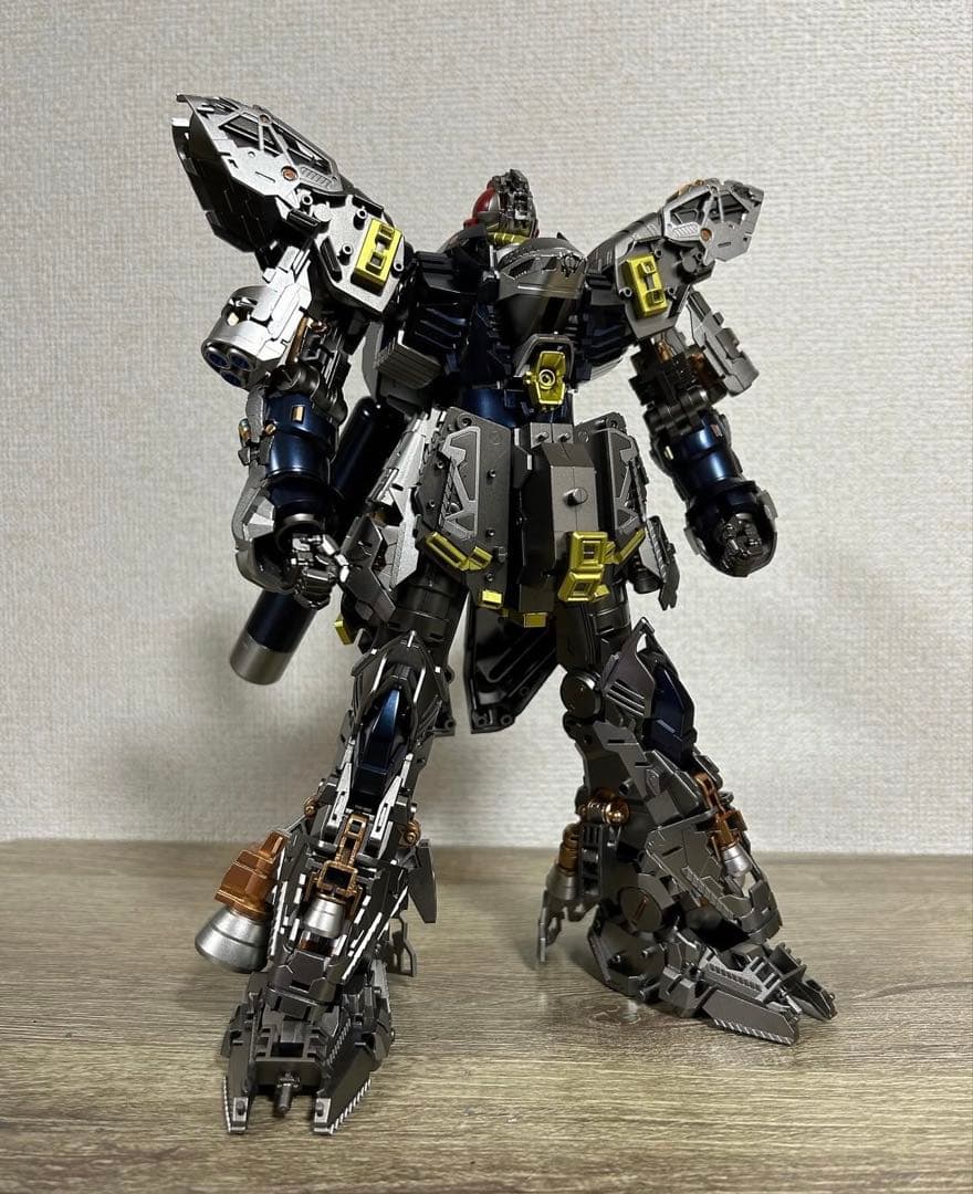 MG サザビーver.ka 塗装済み完成品　ガンプラ　逆襲のシャア
