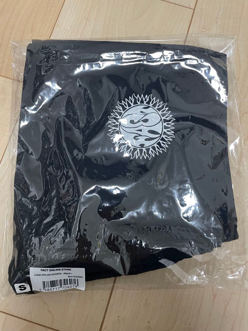FACT ナイロンハーフパンツ