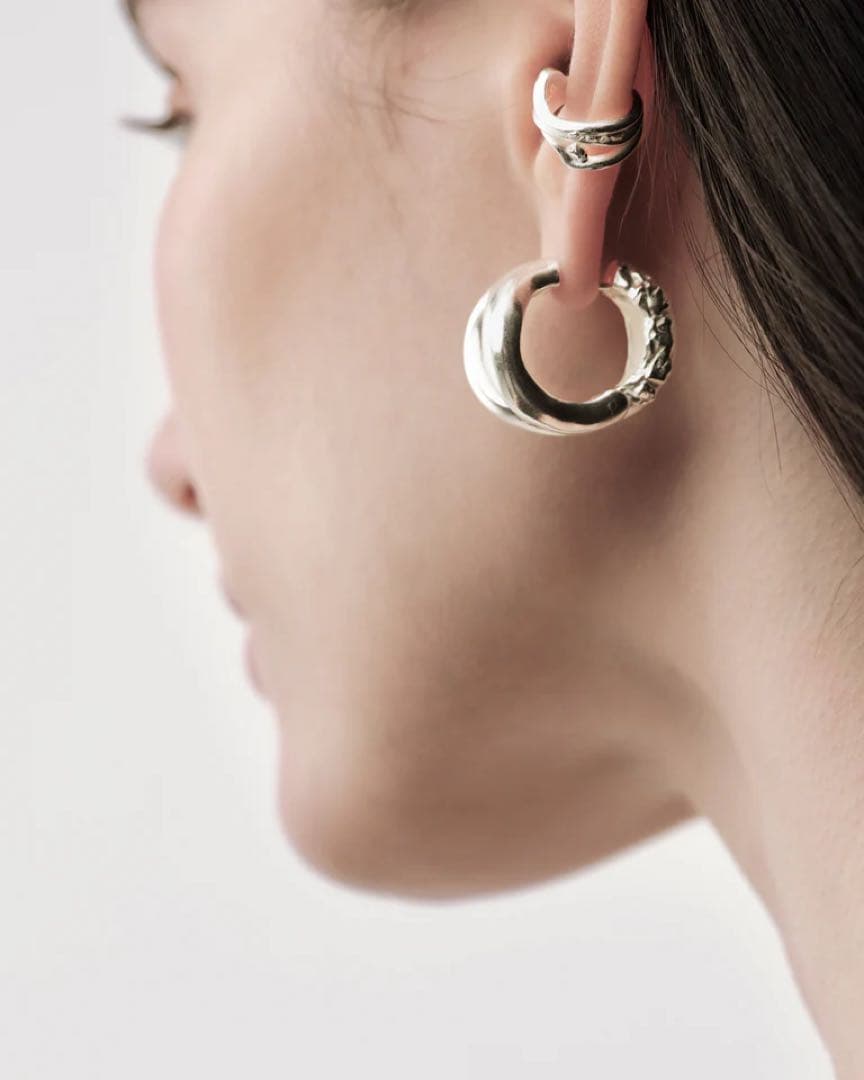 #64 フィンランド発　カレワラジュエリーMännyt フープピアス シルバー