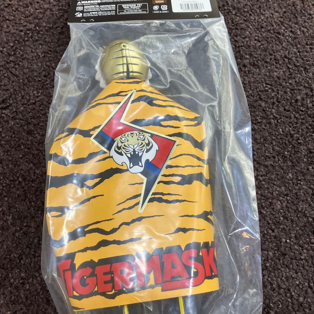 メディコム・トイ　初代タイガーマスク（初期ゴールド版）　ソフビ　新品未開封品