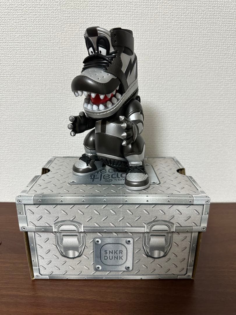 S*N様 怪獣スニーカーヘッド スニーカーダンクエクスクルーシブ \