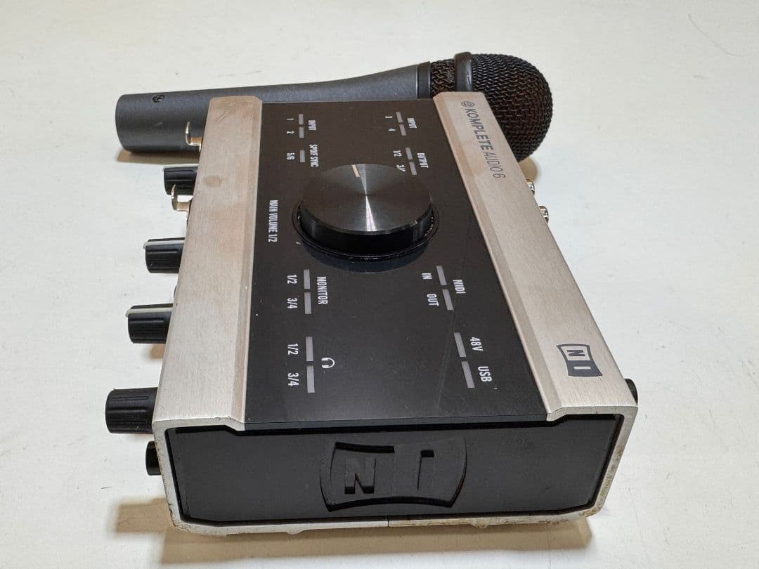 Native KompleteAudio 6 オーディオインターフェイス