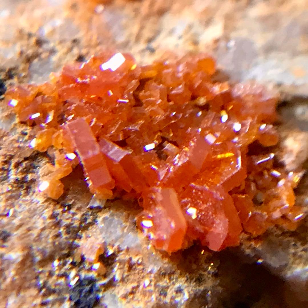 レア 鉱物 バナディナイト 原石標本 モロッコ天然石 オレンジ 43.75ct