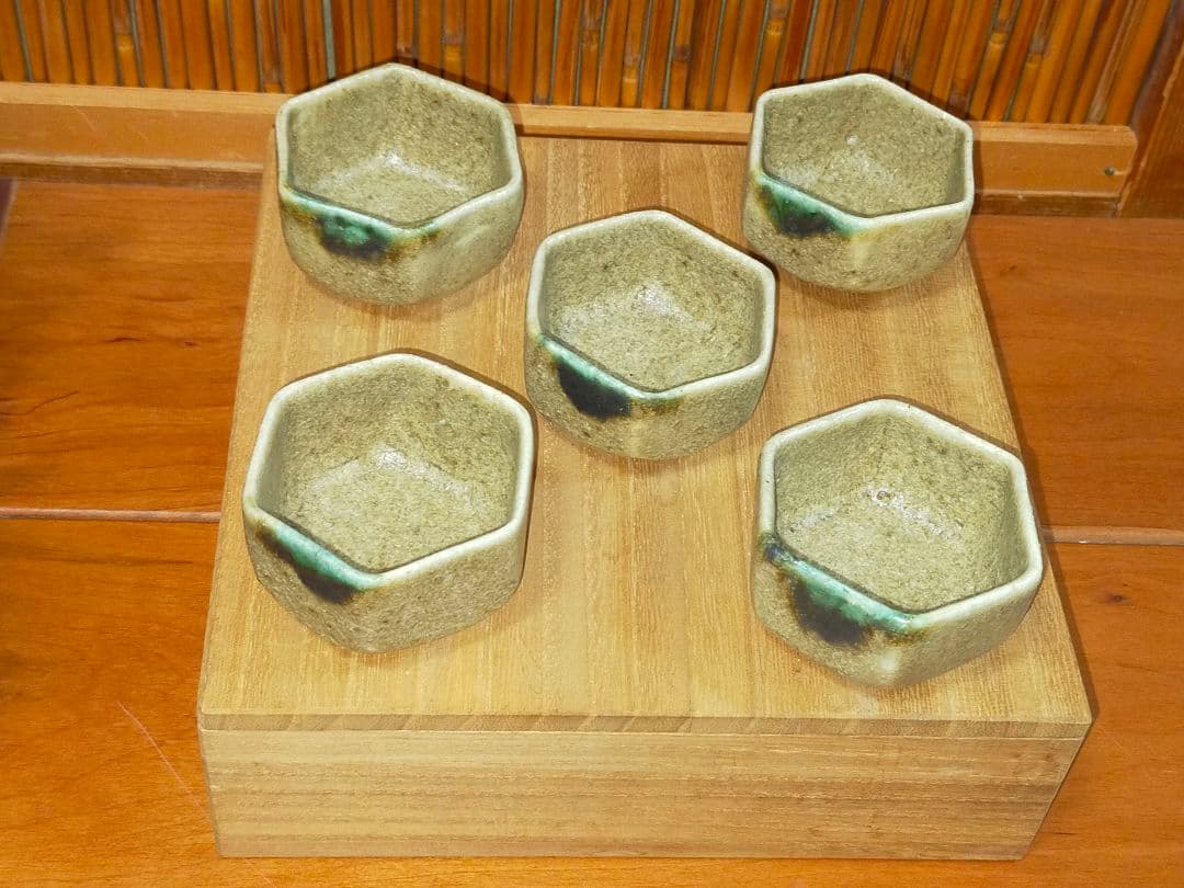 ♥黄瀬戸　六角盃　５個セット　桐箱付き　ぐい呑み　ぐい飲み　骨董　古玩