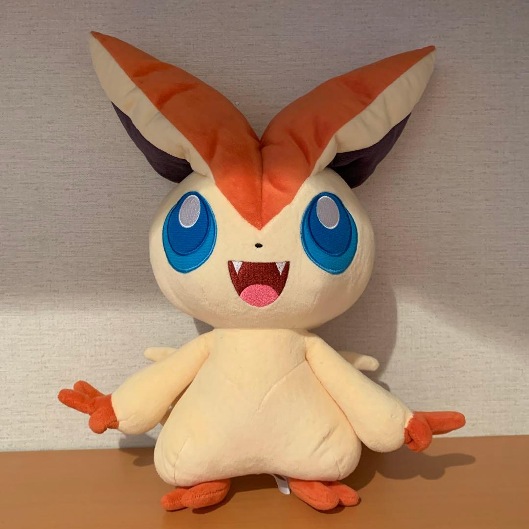 ビクティニ　等身大　ぬいぐるみ　ポケモン