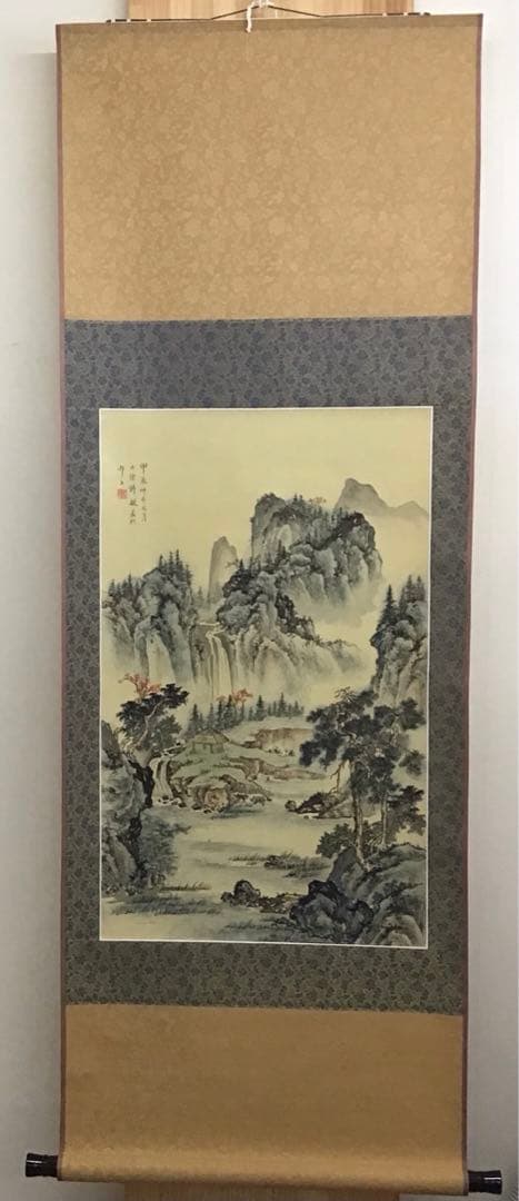 K茶道具　掛軸　絹本山水大立軸　上海外文書店扱い品　紙箱　S1004KJ
