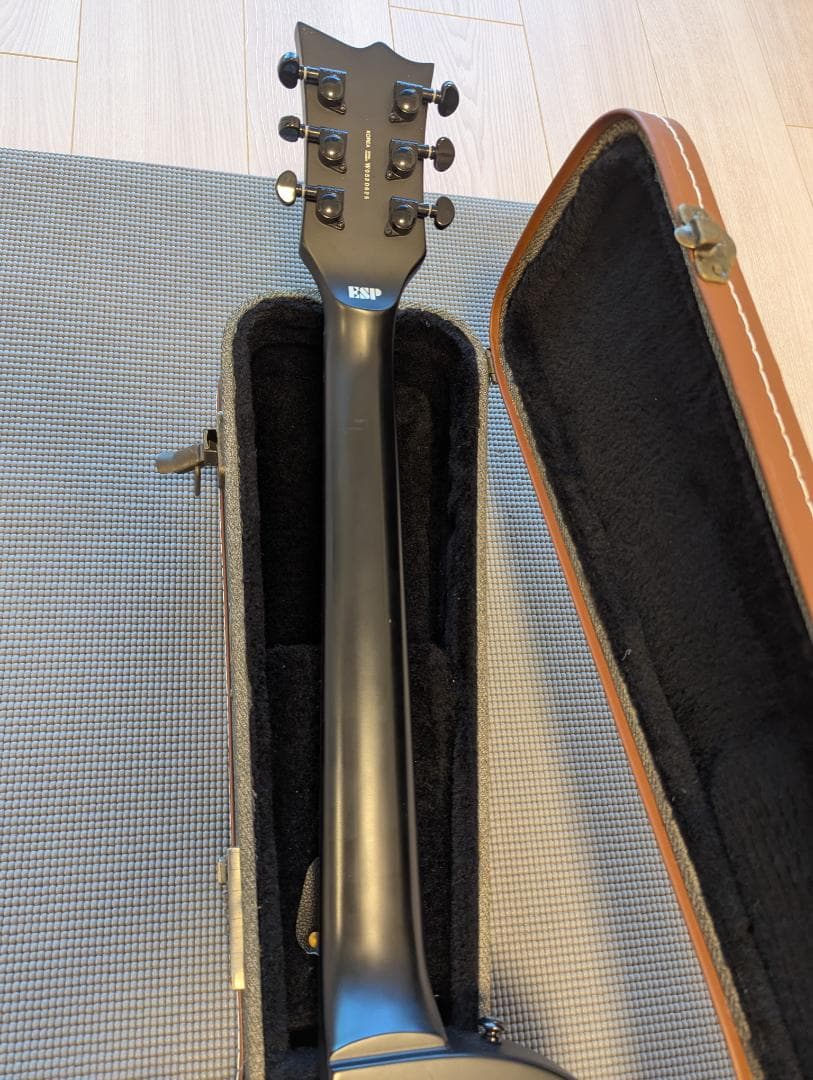 ESP EC-500 LTD サテンブラックエレキギター