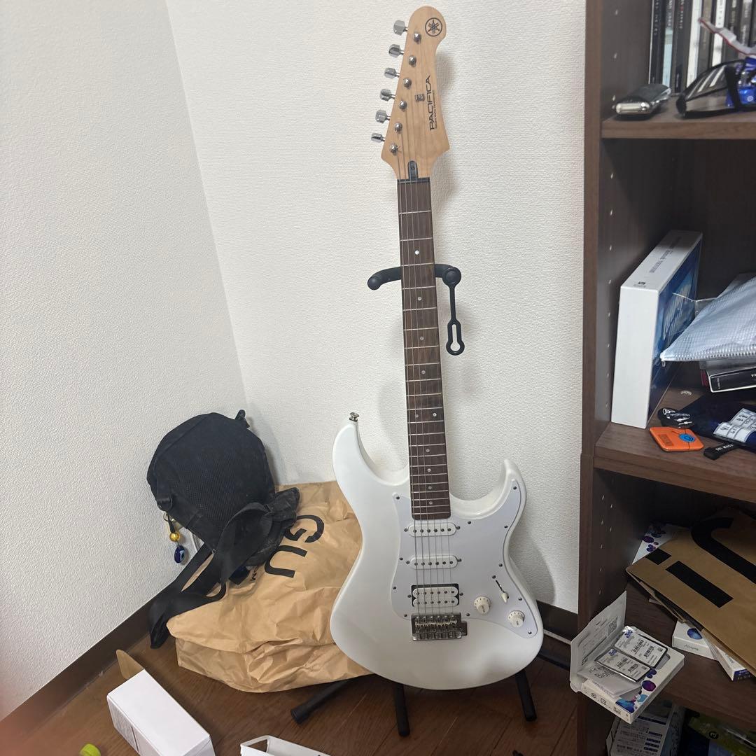 Yamaha エレキギター ホワイト ストラトキャスターpacifica012