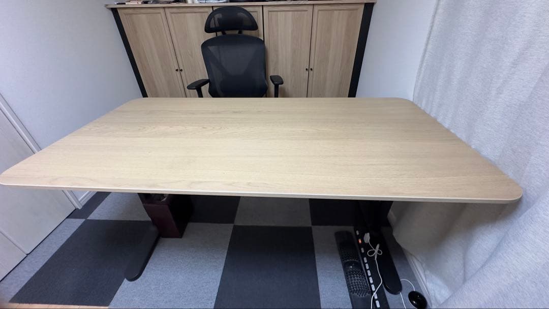 IKEA Bekant デスクー直接受け取りのみ